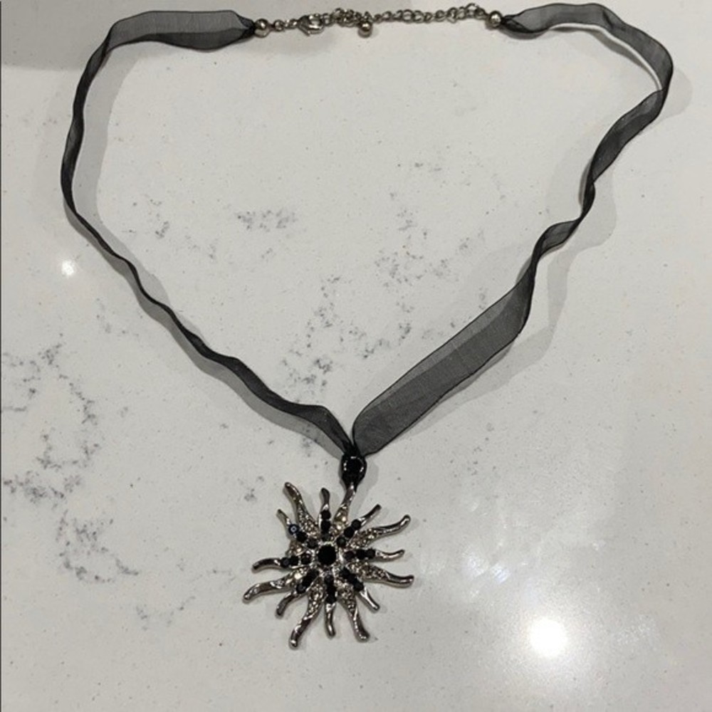 Black and silver sunburst choker necklace
